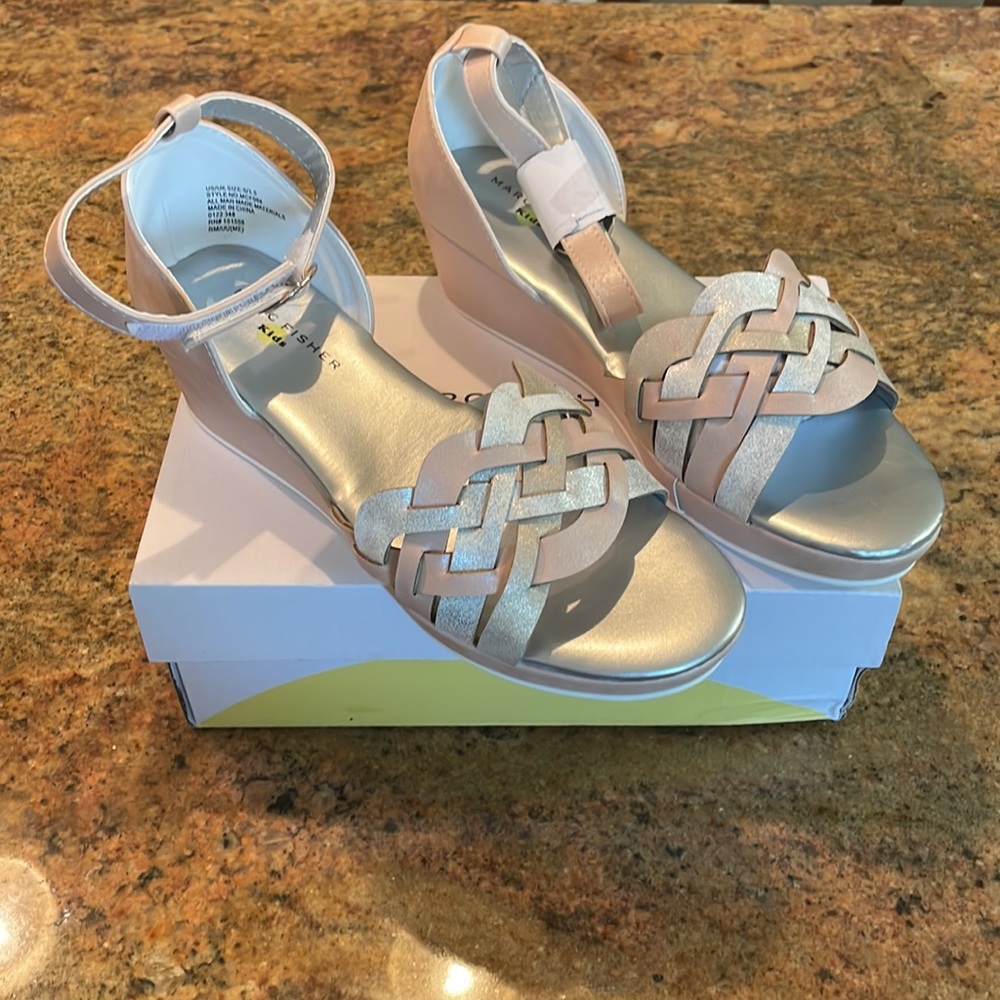 New Marc Fisher Kids Pink & Silver wedge Sandal